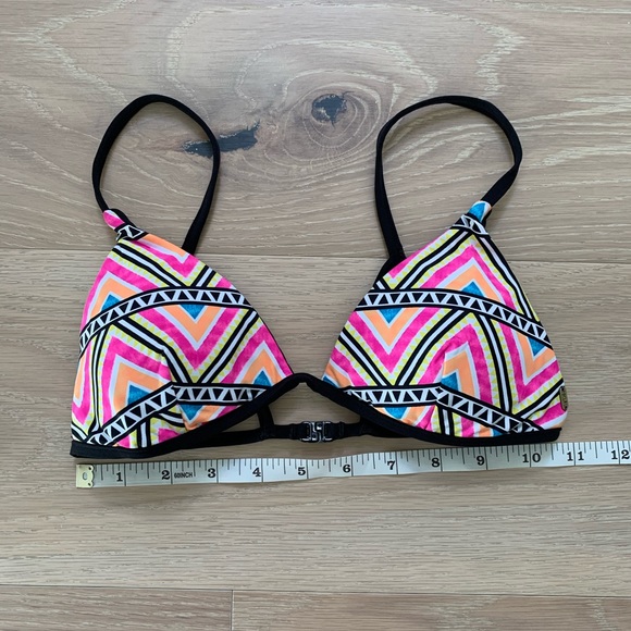 Rip Curl Bikini Triangle Swim Top - Small - Picture 3 of 4